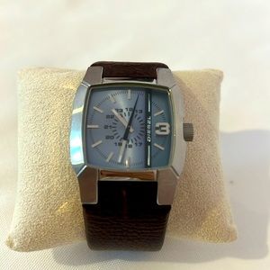 Silver Blue Brown Diesel Watch dz1123 beautiful worn once like NEW